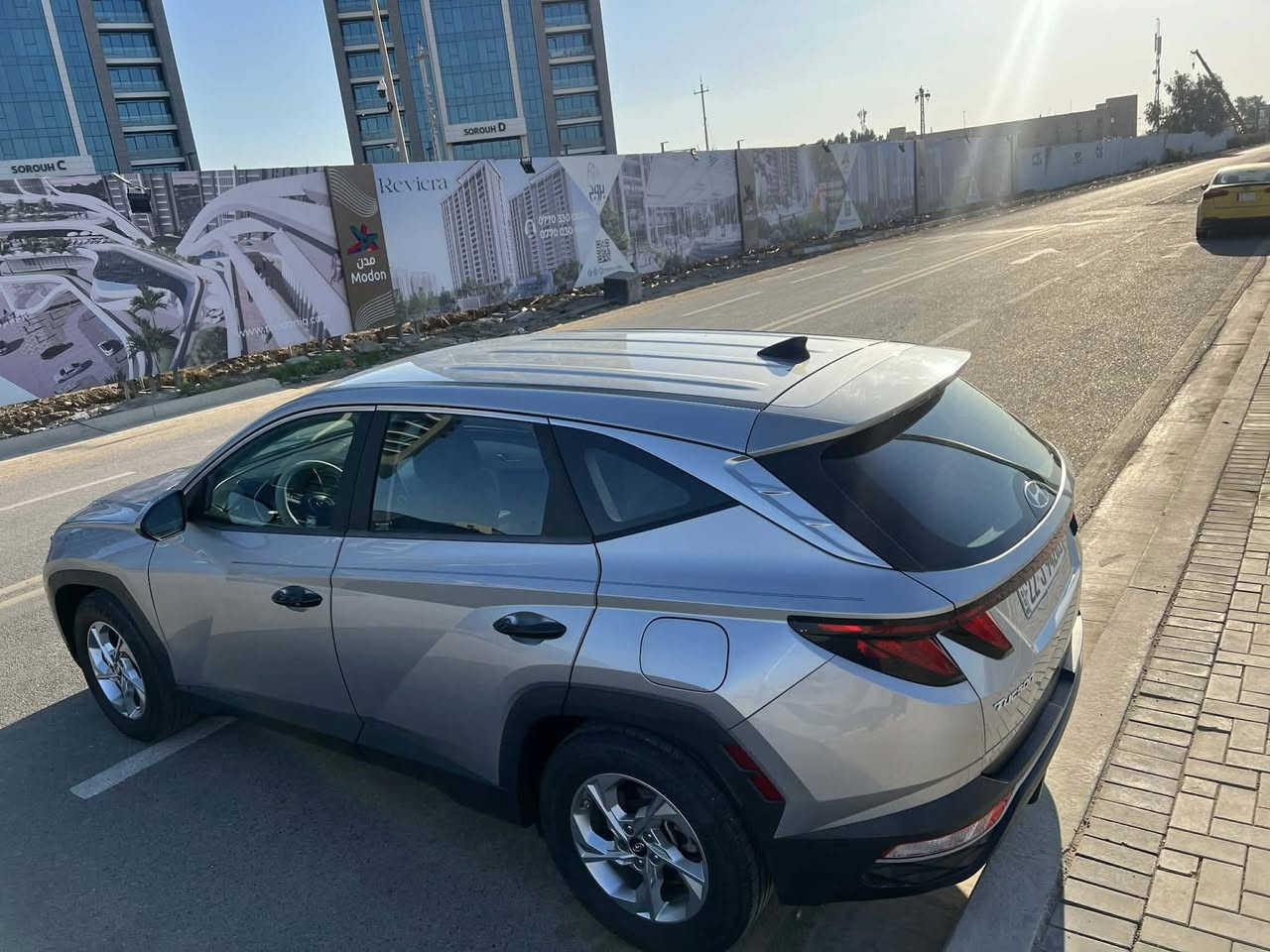 السلام عليكم توسان 2022 وارد امريكي 

الضرر موضح بالصور بدون دواخل بدون ايرباك 
بسمي تحويل مباشر ماشيه 57

كير محرك صدر تخم تاير كله جديد
صبغ بيها بنيد و شبر ب الجاملغ الامامي فقط بدون دراخل 

مكاني بغداد حي الجهاد .  ***********

السعر 175 و بيها مجال قليل
