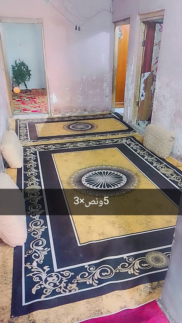 بيت تجاوز للبيع القبله حي الشهداء البيت ع شارع عام السعر 10 وبي مجال للتواصل ***********
