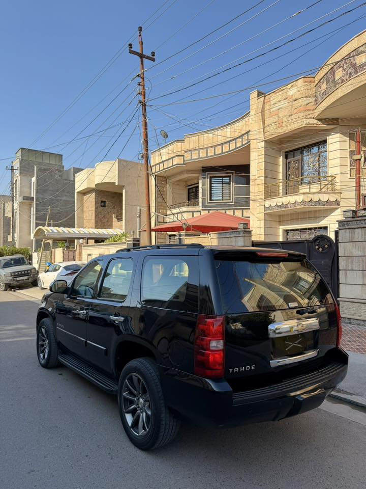 تاهو خليجي ادوات 2014
سياره بيه لو قطعتين لو 3 صبغ بدون دواخل
سياره لك وجديده 
موصفات LT
محرك 5300
سياره جاهزه 
مكفوله سرقه وعشائر وغيره وكص 
مكان السياره بغداد 
سعر 98 
***********
