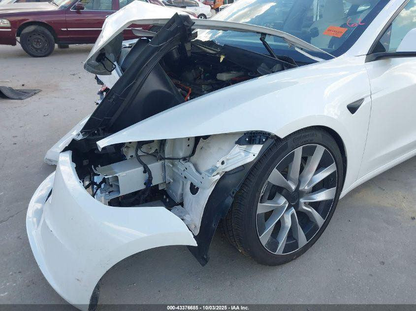 سلام عليم حبايب 
تيسلا model 3 
موديل 2024 الشكل الجديد 
موعد وصول 1/1  
السعر ب12.500$ واصل حره
للاستفسار 
***********
او زيارة موقع شركة الناجح العالميه بغداد حي الجامعه نفق الشرطه مقابيل مختبر الرازي
