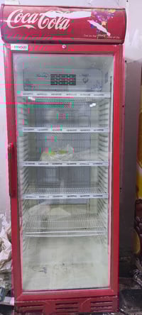 عارضة نضيفة للبيع .. 07818464009