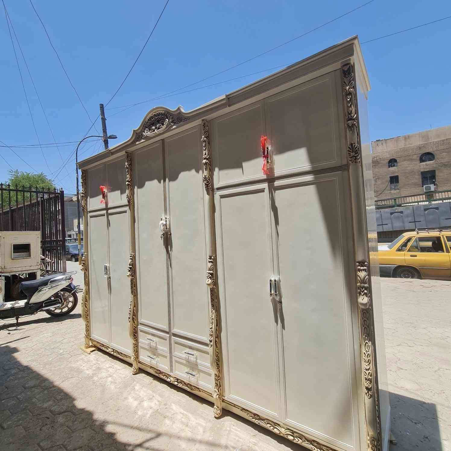 اهلا وسهلا في معرض ومعمل در للاثاث🔥
"بساطة المكان… وهدوء يلامس الروح 🤍"
"تفاصيل دافئة تحكي عن راحة ما تنوصف"
"هنا يبدأ السلام… وينتهي التعب"
"أناقة هادئة بطابع عراقي أصيل"
"راحة تشبه البيت… وتشبه القلب"
"لمسة جمال… بطابعنا الخاص"
عنوان بغداد صالحية مقابل وزارة العدل💯
 للاستفسار راسل صفحة بيج ✨️


**إذا كنت صاحب هذا الإعلان وتريد حذفه لأي سبب، رجاءا أرسل رسالة إلى الدعم الفني**