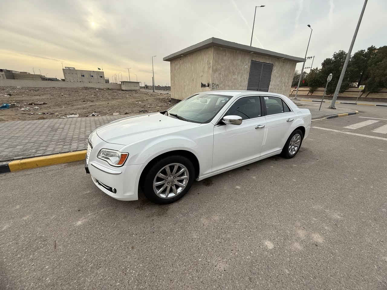 السلام عليكم البيع اوباما مديل 2013 السياره كفاله عامه بيهه فقط بارد مكانين صغار كلش مايبين السياره جاهزه من كلشي هزه جديده سنويه جديده ال2030والسياره جاهزه من كلشي تخم تاير ومكينه وكير كله بلكفاله وجديده بمعنه الكلمه السعر 200 مكاني بصره رقمي ***********
