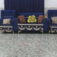 ١٠مقاعد • طبلات ثلاثي • فيه مجال