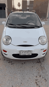 السلام عليكم عندي كيو كيو موديل ٢٠١٣ السيارة لونها ابيض قبل ثلاث اسابيع اشتريتها السيارة كير اتوماتيك حلوة السيارة ونظيفة وكلشي شغال بيها باتري قبل اسبوع بدلتها وزوج تايرات جدد اشتريتلها وبدلتها دهن البارحة وكل نقص مابيها دبل سويج وريموت السيارة موجود في بغداد عارضها للبيع بسعر ٣٦$ ورقة وبيها شويه ومجال ***********
