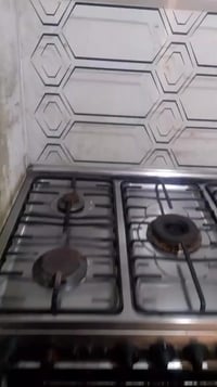 طباخ 5 عيون نضيف مابي اي شي لسعر 200 / التواصل 07713990002