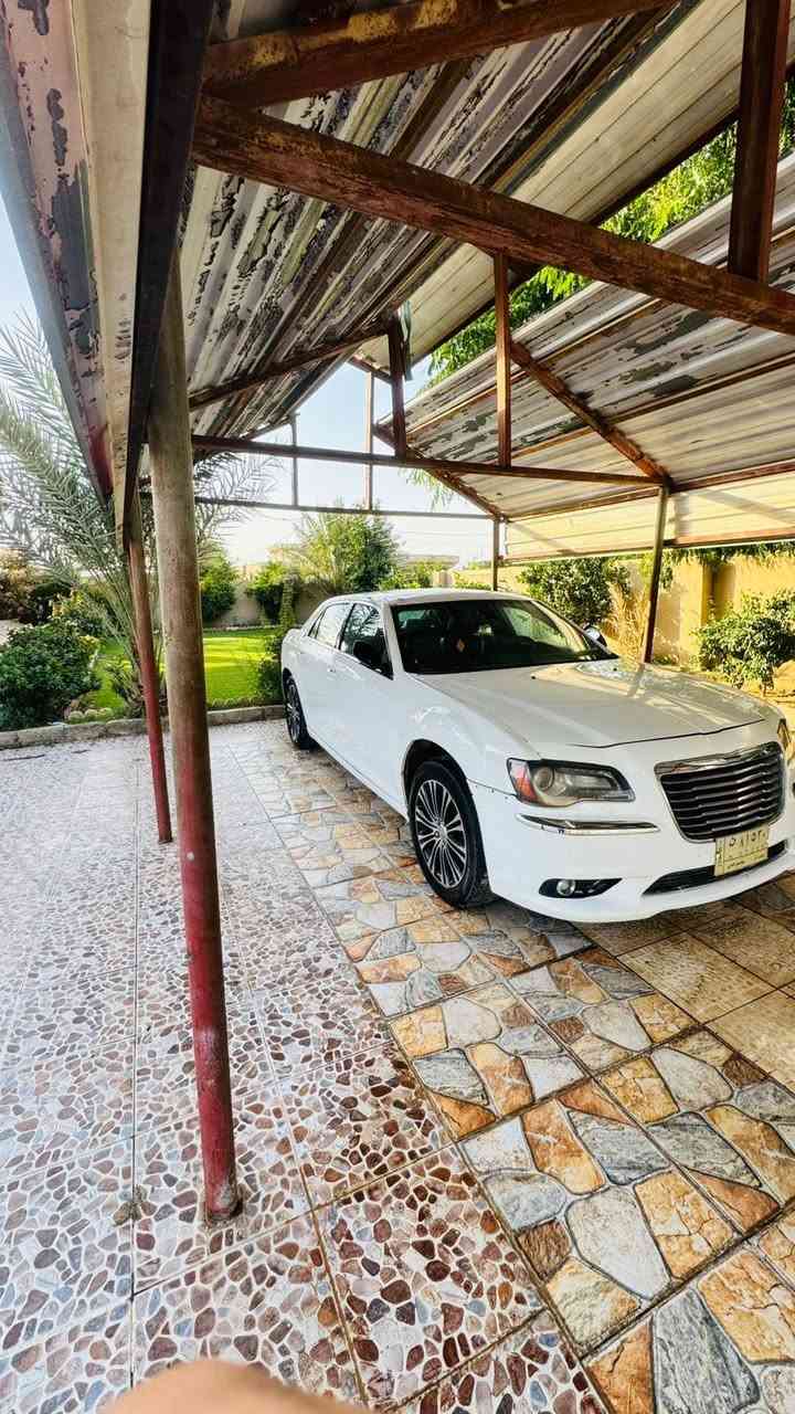 السلام عليكم
للبيع أوباما s300 
2014 فول 1/1 
بنوراما 
V6.3600
تايرات نص عمر 
صدر جديد 
السعر 68 وبيها مجال 
يرهم مراوس 
*********** 
مكاني صلاح الدين بيجي
