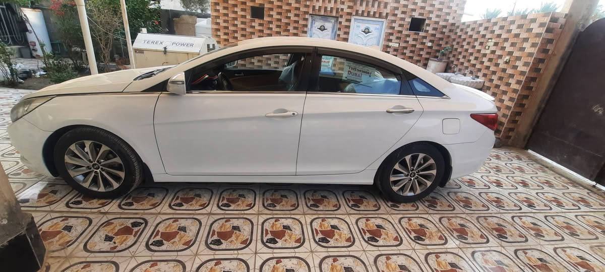 للبيع سوناتا 14  رقم بغداد انكليزي باسمي تحويل مباشر هزة جديدة لوحات جديدة سنوية جديدة 

خليجي الشركة العامة مكينة 2400 دوش  المكينة لا تبخير ولا تنقيص ولا صوت 

تايرات مكينة كير تبريد تدفئة خير من الله 

مواصفات معروفة شفتات ستيرن حساسات كشن كهرباء تحكم ستيرن 

مري شفط 

تربيد قطعتين 

خمسه ويل كب كروم 

بيها ربع جاملغ صبغ حافه بنيد 

شبر بين باب سايق وخلف بيها بارد بسيط 

باقي كفاله 

السعر 135 وبيها مجال 

مكان سيارة بابل 

***********
