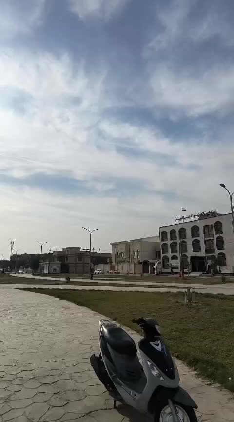 سلام عليكم
قجمه للبيع كلها ختم واحد شرط 
مكاتبه موجوده نزلتها رمبه 925 
ومستعجل ع بيعتها لن عندي سياره وضاله بلبيت 
ادراجه لا مفتوحه ولا واصل إلها مصلح غير البنجر 
وشادلها كلجات جدد صارن ب٥٥ 
اريدها 725 وبيها مجال حك جيه 
بصره قبله سوق المسطر 
رقمي ***********
