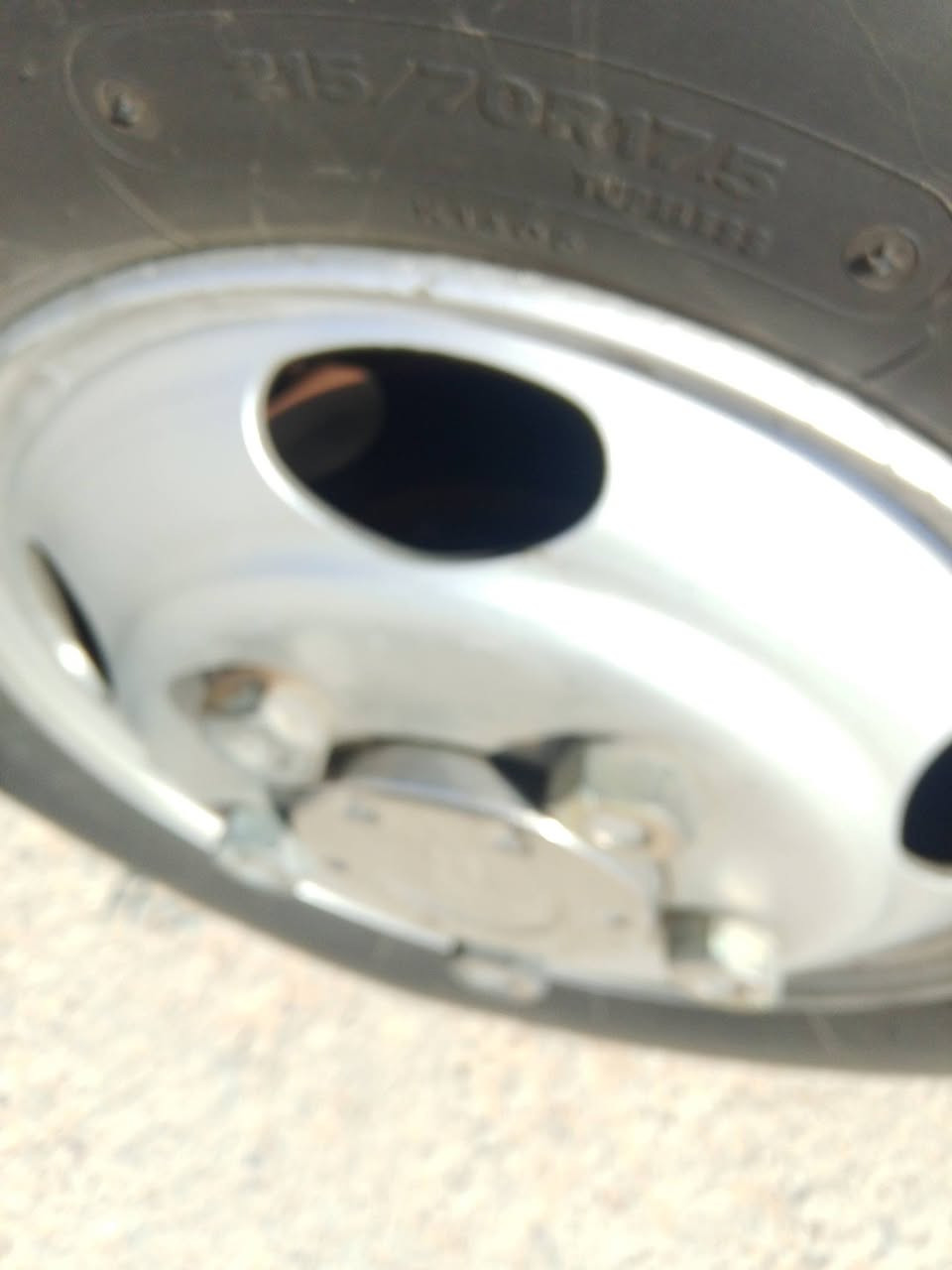 سلام عليكم 2009 كوستر البيع ومراوس ستاركس السياره حلوه بيه صبغات بصيطات سياره مال جناي ماتصرف عليه الف جاهزه التصال ***********
