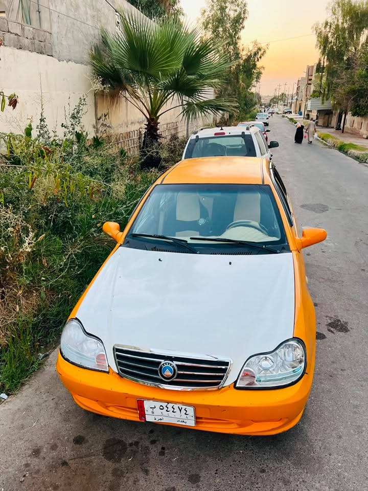 السلام عليكم سي كي ٢٠١٢رقم بغداد مشروع وطني  هيئه ٣٤٠ ينزل من سعرها وغرامات صفر  سنويه صاقطة صارلها ٣ اشهر السعر 31 محرك كورلة لاصرف ولا نفخ طخم الوره جديد طخم الكدام نص عمر السيارة بدون ضرر وبدون معجون وبدون صبغ البوند ابيض مبدل بس اصلي ماتاجاري دوشمة جديدة والكيرو ومحرك انطي شرط وكالة وتحويل شرط للاستفسار *********** مكاني موصل
