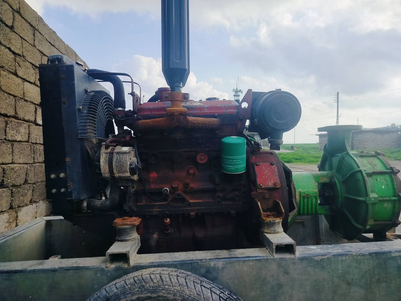 لدينا ماكينه فيات اربعه بسات***********
