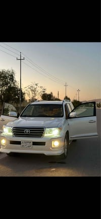 لاندكروزر • ٢٠١٥ • ماشيه ١٦٥٠٠٠