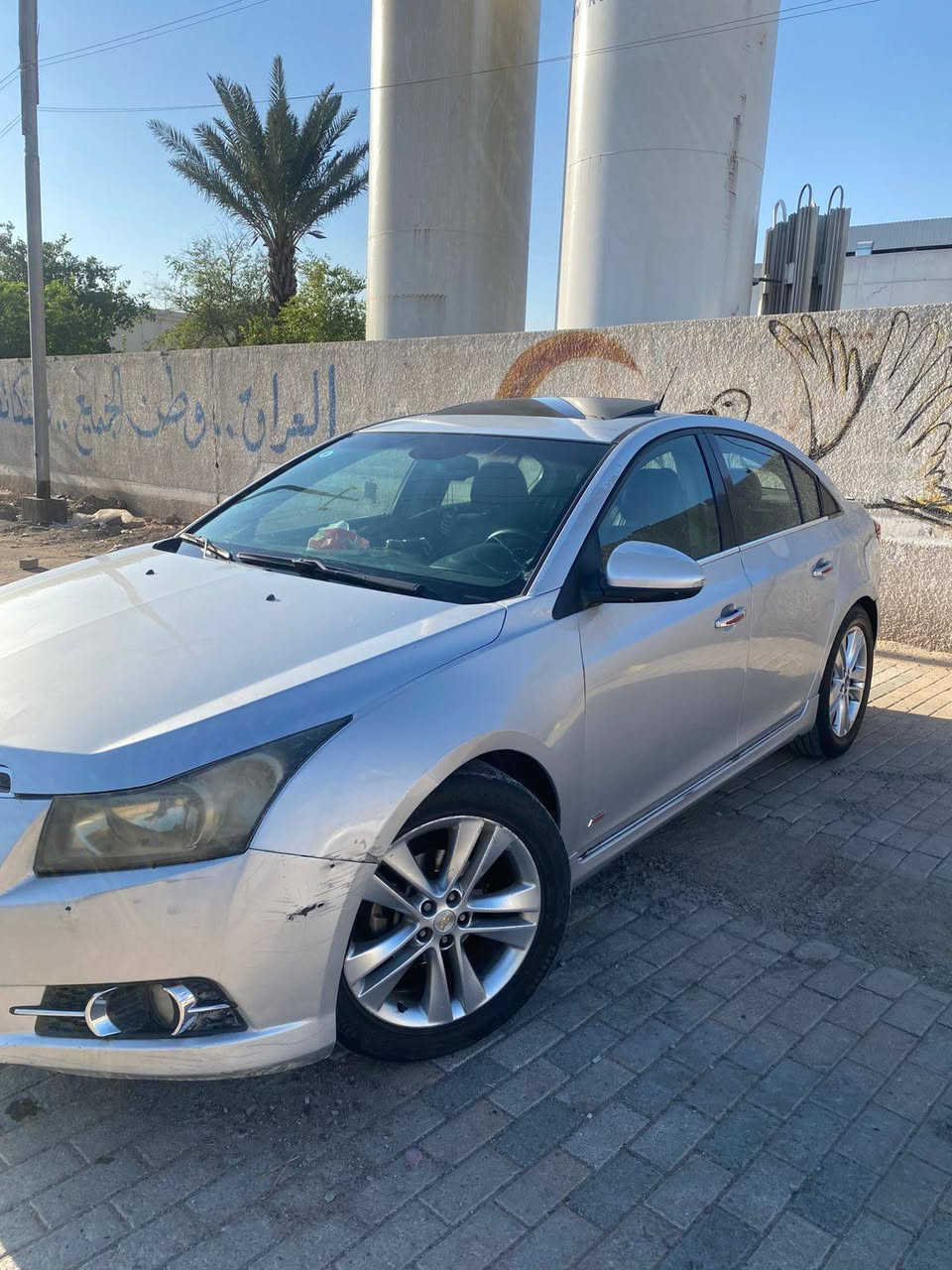 شوفر ليت كروز ٢٠١١ امريكي ١٤٠٠
فول مواصفات أعلى فئه بلكروز 
فتحه سقف 
كشنات جلد كهرباء تدفئه 
تحكم ستيرن جهتين 
ويل نجمه رياضي 
وبعد بيهه هواي مواصفات 
السياره مصبوغه اقل الحزام اني ابيعلك احزام 
سياره بلواقع احلى من صور 
سياره عارضهه ب ٧٥ وبيهه مجال حق الجيه 
العنوان بغداد الحبيبيه للاستفسار ***********
