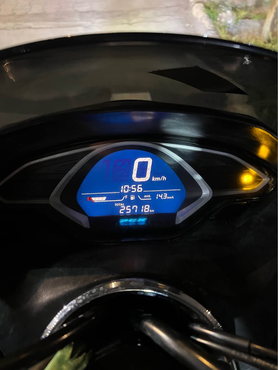 بسكس ياباني جيل ثالث دراجه ماشيه ٢٥ قابله لزياده مكينه ناعمه حيل ما بيه لا صوت كسل وله كلج بعد لياباني معروف بل نعومه بصمه وياه مفتاح قفل جوزه ول سعر ١٦ ورقه بيه مجال بطبط خادم لطيبين بيع فقط الله يرضه عليكم كفاله حته من سخط ما بيه اي زلع من ترايش لصفاح مرايه كفراته *********** مكانه شعب بغداد, العراق
