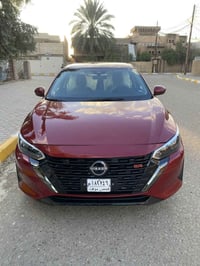 للبيع نيسان سنترا 2025     وارد امريكي ضرر بسيط بيه بنيد صبغ فقط  وتعد...