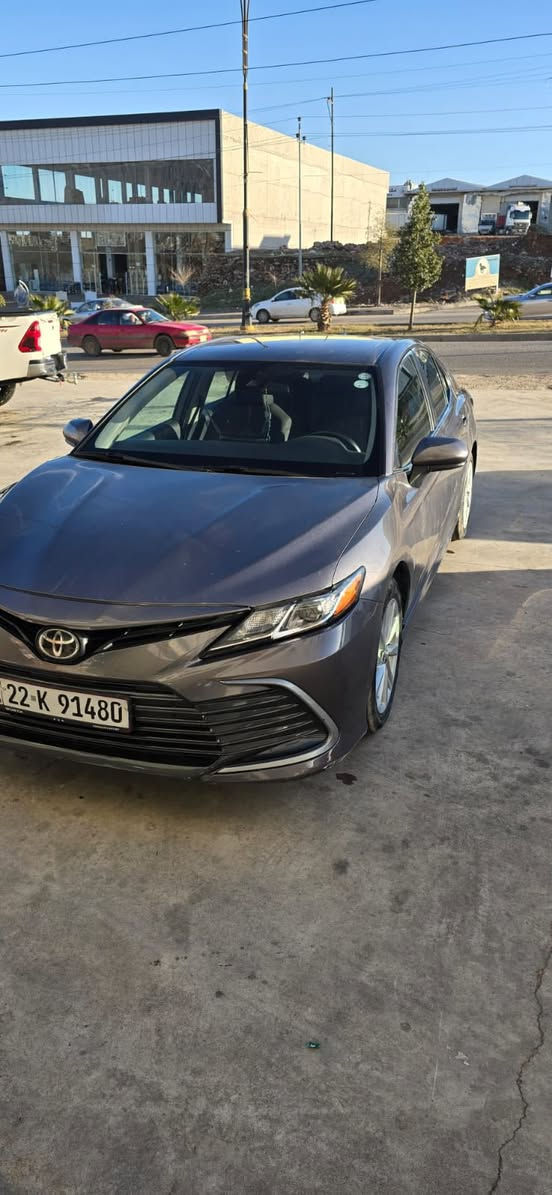 سلام عليكم 
TOYOTA CAMRY 2022 LE 
-رادار امامي 
-تحديد ميسار 
-الارباگات 100‎%‎
-ويل كب بلادي 
-لايت ليد زينون 
-كشن كهرباء  
-سنوية و هزة كامل جديد

-السيارة مرقمة اربيل شرط تحويل 
-السيارة مكفولة من ضربة مدخلة بكلين. بس طلع على اربعة قطعة كلير امريكي بل صفحة جهت سائق. شرط بدون دواخل بدون إرباگ فقط رشة كلير. 

-سعر /  185$ و مجال 
-عنوان /  عقرة 
-رقم الهاتف /  ‭0750 404 3191‬
