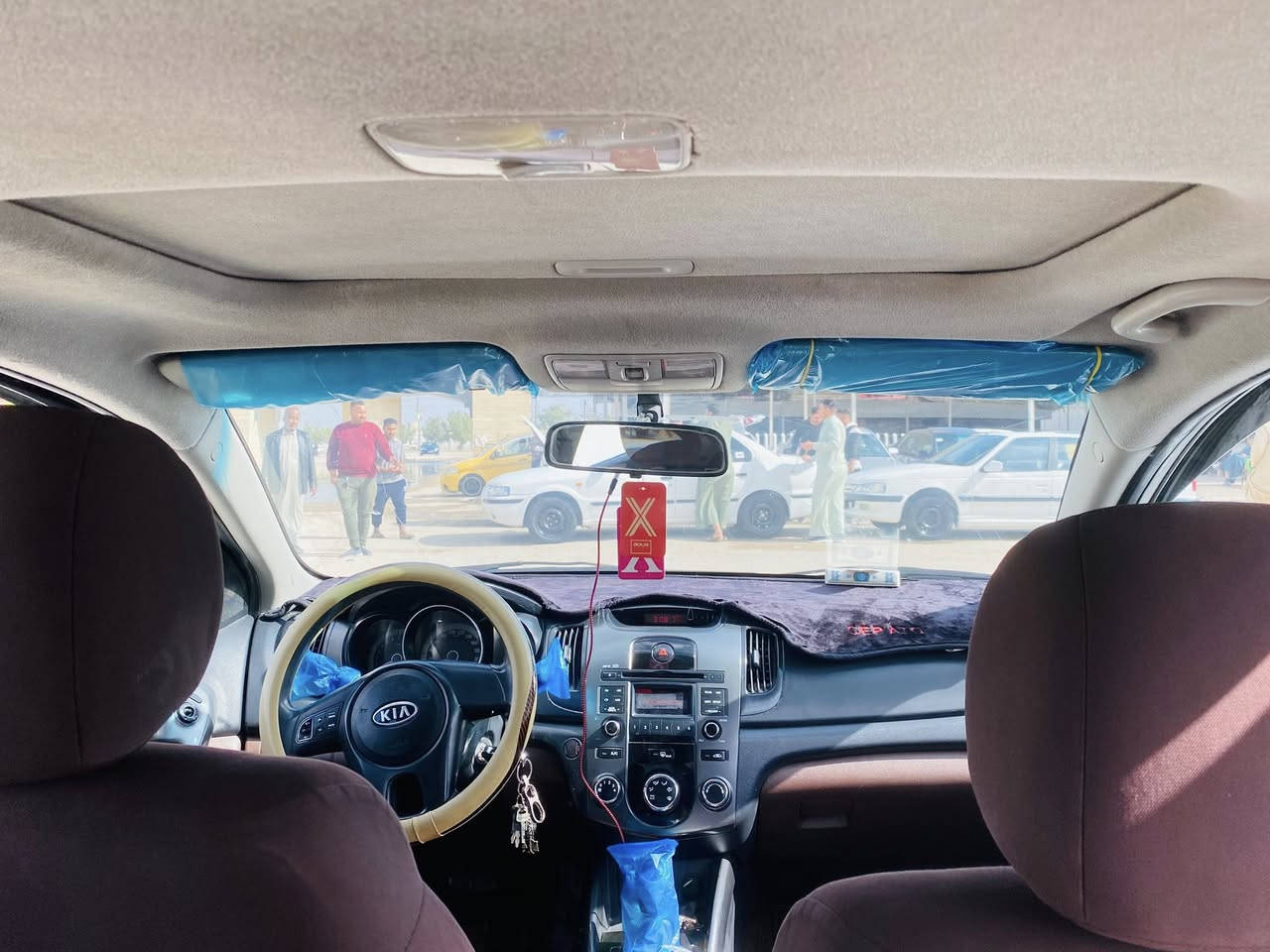 سيراتو موديل 2011خليجي رقم أربيل وكآله وتحويل مضمونه فول مواصفات فتحه فول تحكمات اشاير بلمري حسسات خمسه ويل عادي مكينه 1600دوش المرغوبه بحاله الوكاله ولاصوت ABS /UBS حاكيه بلوتوث داخل ماروني سياره جديده بمعنى الكلمه بيها قطعتين ونص صبغ بدون معجون رش فقط مكفوله من الضربه والتبديل والفتح والصبغ عدا المذكور سياره نصبتها حلوه وبلعافيه على الياخذها جاهزه على اخر حبايه كير ومكينه وتبريد وحداديه وتخم تاير مكفولات السعر 88 رقمي ***********
