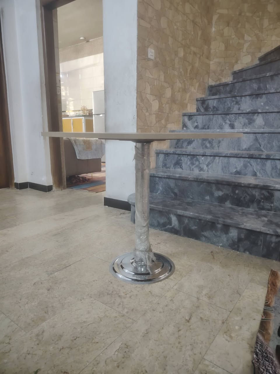 منضده جديده بالنايلون  السعر ب 100 وبيه مجال
المكان الطالبيه قرب مطعم حبايبنا


**إذا كنت صاحب هذا الإعلان وتريد حذفه لأي سبب، رجاءا أرسل رسالة إلى الدعم الفني**