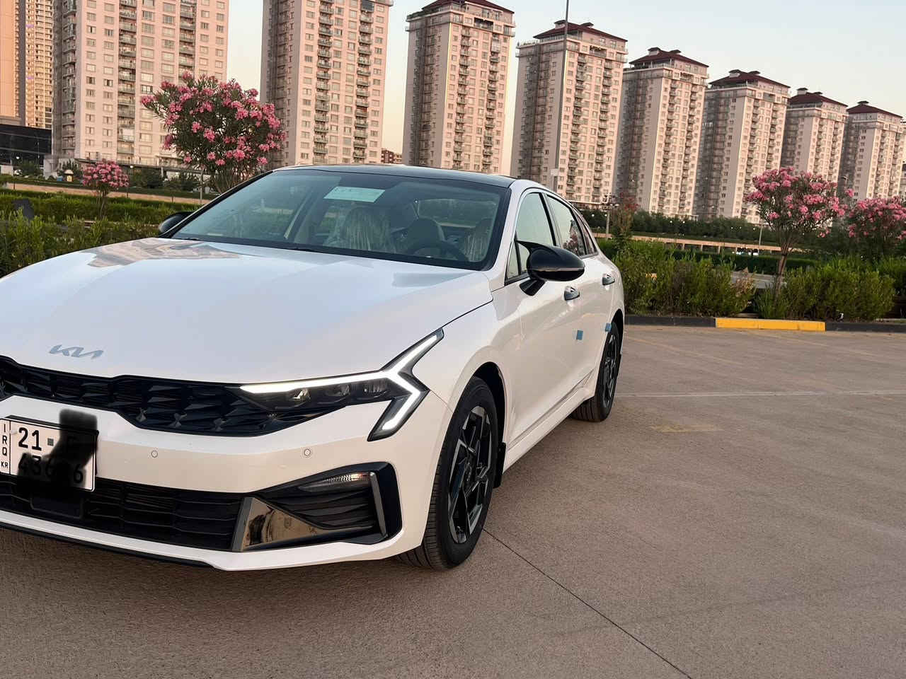 السلام وعليكم للبيع K5موديل 2024فول مواصفات خليجي صفرشركة النيم
ماشيه 5000

بانوراما
كشن جلد كهربائي 
شحن وايرلز
مكفوله كفاله عامه
شخطه مابيها
مكانها السليمانية للاستفسار فقط اتصال 
***********
