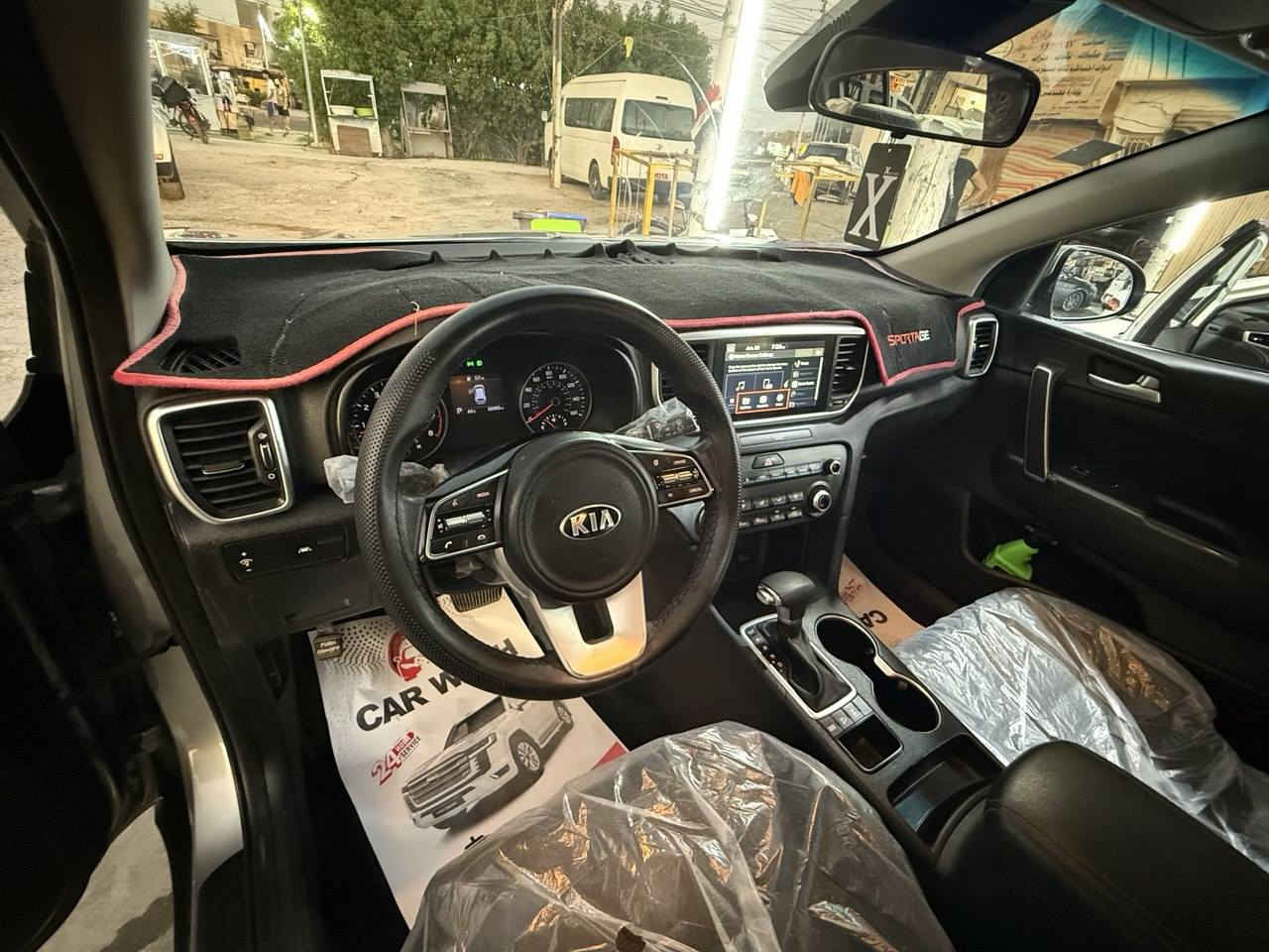 🔹 الحادث: خفيف (بارد) بالبنيد والجنطة رصعة فقط  
🔹 السيارة ما بيها أي قطرة صبغ  
🔹 الاسبير وكالة  
🔹 ماشية: 71 ألف ميل   

المواصفات:
• نص فول  
• مانع انزلاق  
• دفع رباعي (فور ويل)  
• 3 أنظمة قيادة  
• تحكم بالستيرن  
• كاميرا دوارة  
• تحديد مسار  
• تبريد قطعتين  
• رادار أمامي  

💰 السعر؛190 ورقة  وبيها مجال 
📍 الموقع: بغداد – الغزالية  

✔️ السيارة نظيفة وجاهزة


**إذا كنت صاحب هذا الإعلان وتريد حذفه لأي سبب، رجاءا أرسل رسالة إلى الدعم الفني**