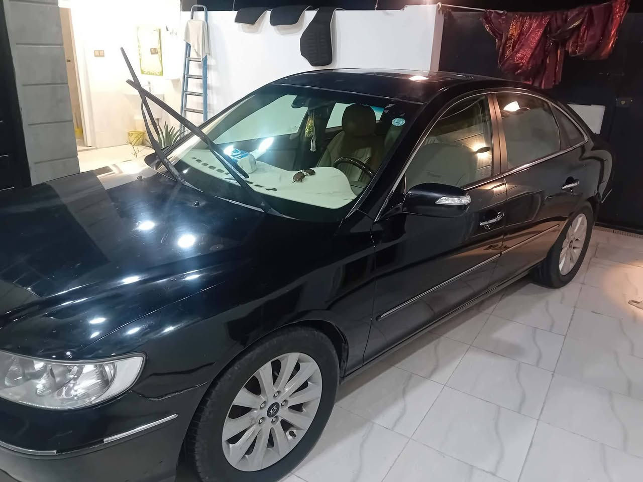 السلام عليكم.
للبيع

هونداي ازيرا موديل 2009 رقم اربيل بأسمي رقم دولي سنويه لل2031 هزه جديده 

المواصفات

فول واحد على واحد 

شركة الكاصد 

مكينه 3300 مكفوله

كير مكفول
كله شغال ما بيها برغي نقص 
الون اسود

مكفوله كفاله عامه بيها فقط شبرين بالجاملغ الامامي ومصلحي ابدون مينفتح 

معروضه 110وبيها مجال.
مكاني واسط الصويره
غير متواجد على الفيس الشراي يتصل 

***********
