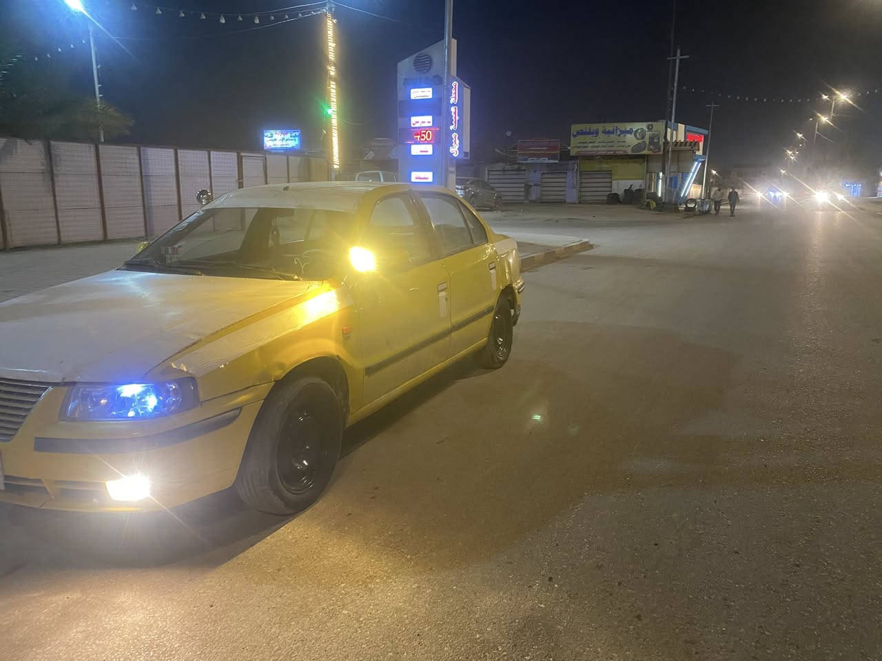 السلام عليكم سمند ٢٠٠٩السياره جاهزه من كلشي  مكينه جديده السياره بيه خياس وليراني كله يخيس ولسياره مصفره غرامات ***********
