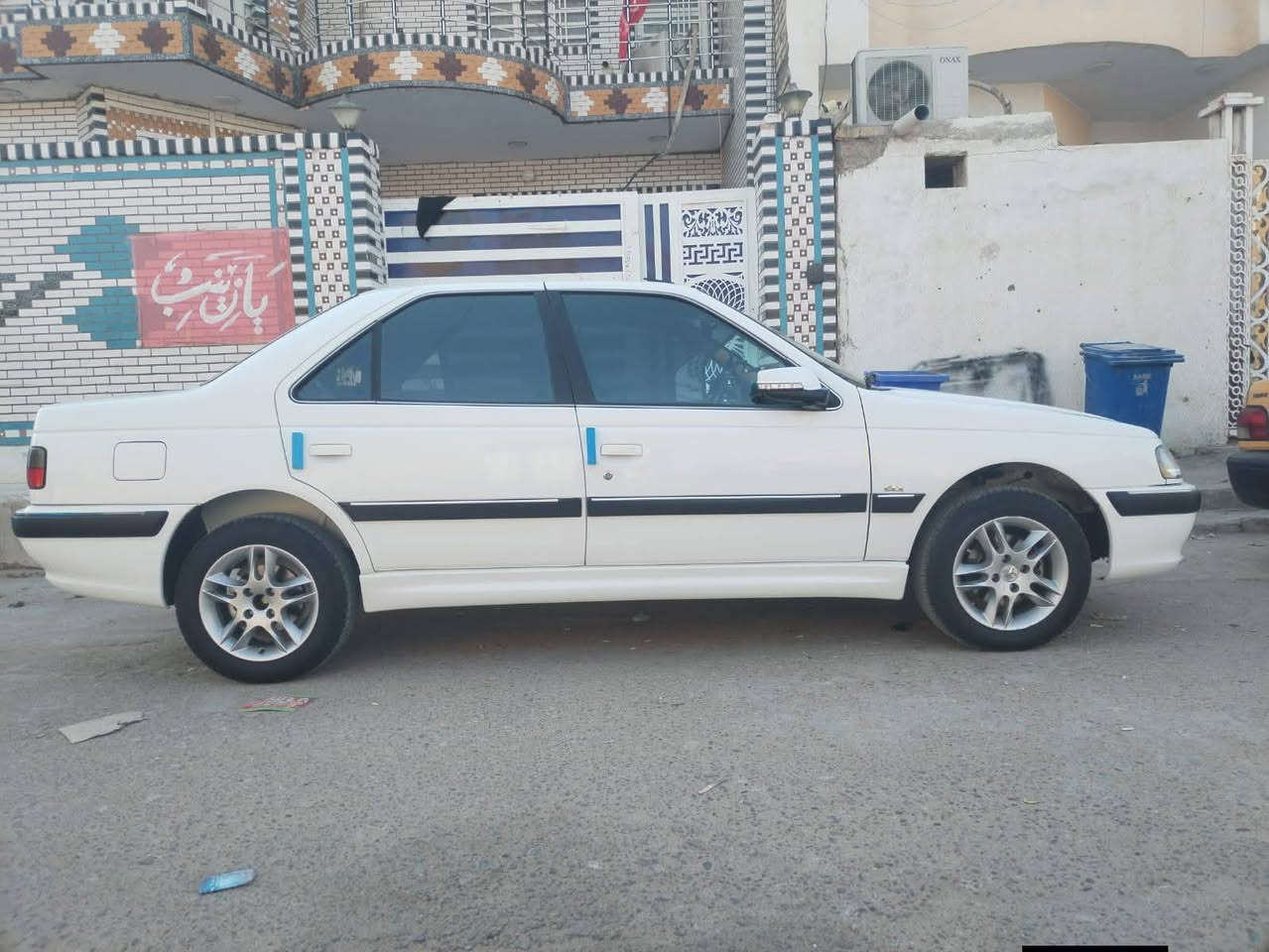 السلام عليكم  
ادمن وافق

سياره بيجو موديل 2024 
رقم بغداد انكليزي 
سياره كفاله....حره
ماشيه56ألف
سياره استخدام شخصي
للاستفسار مع صاحب السياره 
***********
مكان.العماره
