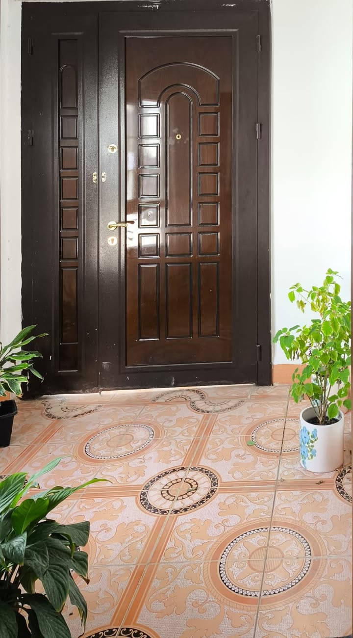 دار للبيع طابو ملك صرف
مساحة متر واجه 10
الموقع كركوك ال 55 خلف اقصى مول وقرب جامع المحمدي 

الدار طابق واحد يحتوي على 
گراج سيارة واستقبال ومطبخ وصاله كبيرة 
وغرفتين منام وصحيات داخلي وخارجي

سنة البناء 2015 - عرض الشارع 10 متر

💵السعر 130 💵مع مجال المعاملة مع صاحب العقار مباشر 

 1- التعامل يكون مع صاحب العقار الشرعي
2- المكتب  وسيط بين الطرفين ولحفظ الأجراءات  القانونية والتأكد من صحة العقار قبل تسليم اي مبلغ بأشراف قانوني 
——————
3- الرقم الخاص بالمكتب للأتصال ***********
—————
4-موقع   المكتب كركوك حي الواسطي 
سايدين العمارة الخضره مقابل شقق الغاز               ومجاور دكتورة سلوى البياتي 
 🏦مكتب سُلطان العقار 🏦 
 بأدراة أستاذ سيف 
 للأتصال ***********
✅نستقبل جميع عروضاتكم السكنيه والتجاريه في كركوك 💯والترويج لها عبر الصفحه الخاصة بالمكتب
للأستثمار والتطوير العقاري  معنا نحو الأفضل المكتب مجاز من غرفة تجارة ونتعامل بأشراف قانوني
