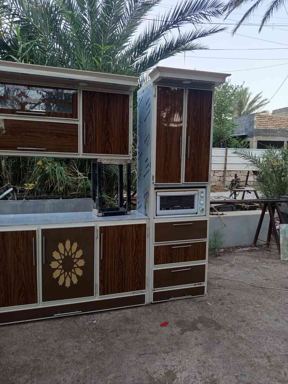 كاونتر 5 متر 6 قطع فصال 
مع اوفن سله فواكه سعر 750
توجد خدمة توصل بكرو
الشراي يراسل الصفحة أو يتصل *********** أو وتساب
