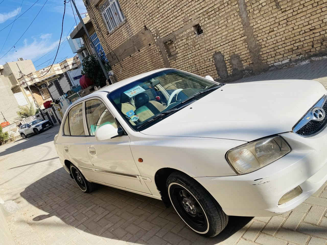 السلام عليكم خوتي الطيبين سياره فيرنااا مديل 2012سياره مكفوله من كلشي   مكينه خير من الله كير عادي تبريد ثلج تخم تاير ابو خط البيض سياره بعد احله من صور ترايه وين مايعجبك سياره بسمي تحويل كبل مكان سياره بلديات شارع المرور قرب سوك الميت السعر 82 وبه مجال الطيبين رقم الهاتف ***********
