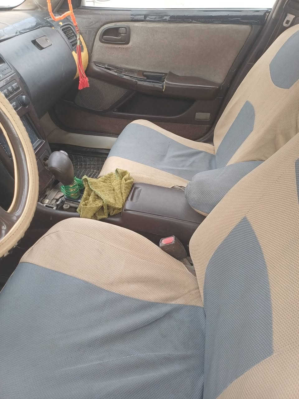 سلام عليكم  مارك رقم بصره نكليزي سنويه ل٢٩ سياره جاهزه فول مكينه وكير شرط كفاله اصوليات ومن ضربه لقويه سعر ٧٣وبيها مجال قليل كلش 
*********** وتساب أو شريحه
