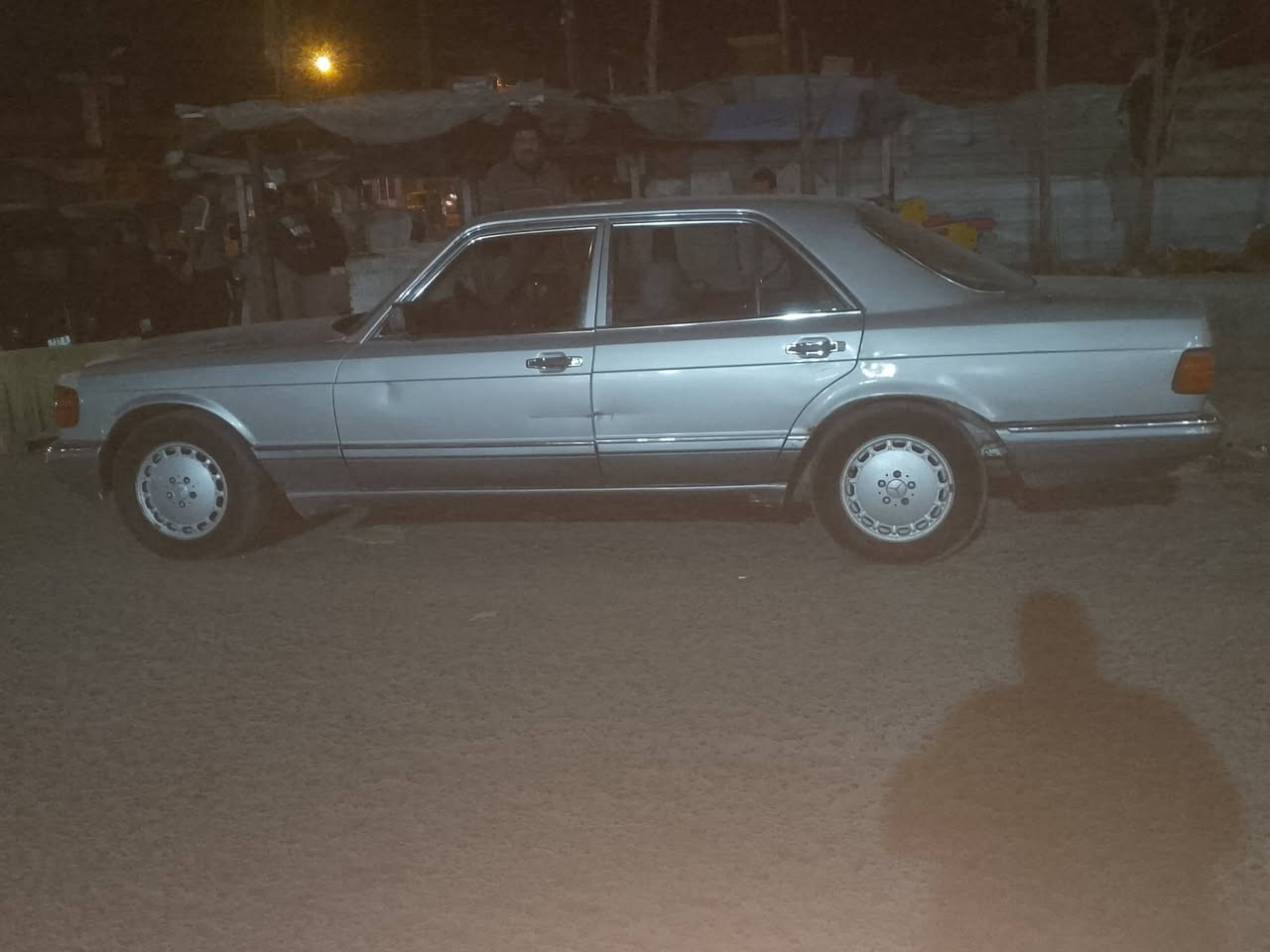 سلام عليكم سياره مارسدس جامبو رائسي للبيع
سياره حلوه وجاهزة سياره فول تبريد ويه السويج مكينه كير في فيتي مكفله سياره جاهزه ربع ما ذب عليها رقم بغداد مشروع وطني سنويه تنتهي 2028 تحويل مباشر دواخل فول مواصفات تخم تاير جدد صوت ستيريو سياره كفاله اصوليات  لا ضربه ولا شخط صبغ جماليه فقط قطرة خياس ماكو الشراي يجي يشوف بعينه ويحكم عليها سعر 55 والشراي يدلل بيها مجال عنواني البصرة القرنه *********** اتصل أو وتساب ودلل
