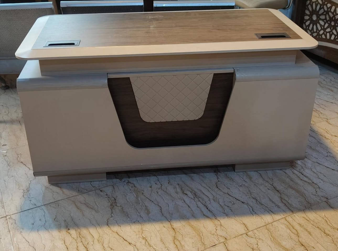 يتوفر لدينا اثاث مكتبي مختلف الموديلات كما موضح في الصور نقدا وبالتقسيط 
#جمعيةبيتي
#للبيع بالتقسيط


**إذا كنت صاحب هذا الإعلان وتريد حذفه لأي سبب، رجاءا أرسل رسالة إلى الدعم الفني**