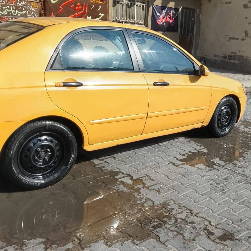 السلام عليكم 
كية سبكترة للبيع 2008 بأسمي رقم بغداد انكليزي السعر 67 وبيها مجال 
للتواصل عبر الرقم ***********
