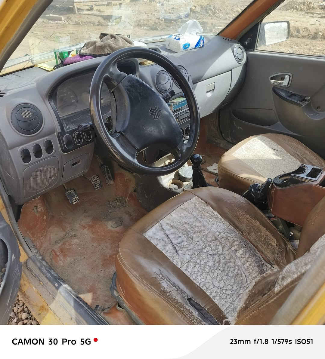 سايبه للبيع موديل 12 في محافظه ميسان الثانويه ساقطه صار لها خمس سنين ابيع كوم حديد هذا رقمي   ***********
