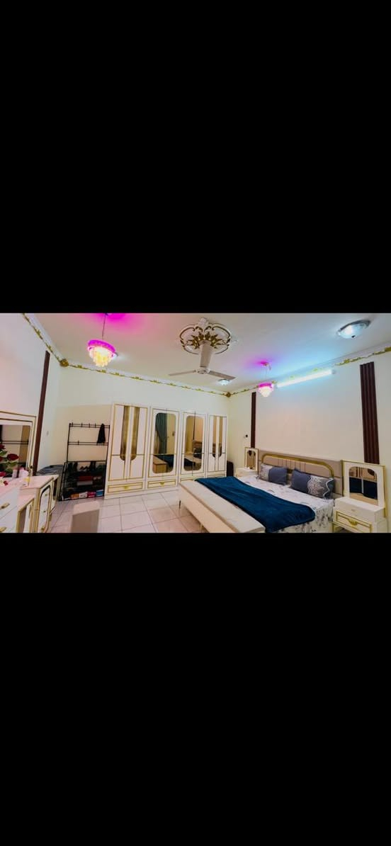 بيت 🏠 للبيع في أرقى منطقة في بابل وتحديداً في شارع 40بستان الحلو ⭕️سادس بيت عن الشارع منطقة حلوه وتبليط ومجاري وحدائق منطقه راقية ⭕️البيت يتكون من صالة ومطبخ ومجمع صحيات فوك وجوه يتكون من 3غرف وهول وكراج مثل ما اموضح بل صورة للتوضيح البيت ⭕️✨مساحتة160م الواجه12⭕️للتواصل ✨***********يتوفر واتساب
