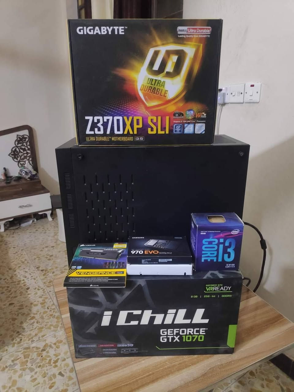 ​🖥️ كيس العاب (Gaming PC) بمواصفات مميزة للبيع الجهاز تجميعه احترافية مخصص للأداء القوي
🔍 المواصفات وتفاصيل القطع:
(GPU) : INNO3D iChill GTX 1070 X4
(CPU): Intel Core i3-8100 3.6GHz
(RAM): VENGEANCE RGB 16GB DDR4 3200MHz 
(MB): Gigabyte Z370XP SLI
(HARD1): SAMSUNG 970 EVO M.2 500GB
(HARD2): HDD 500GB 
(POWER): FSP Hydro PRO 700W BRONZE
✅يشغل تقريبا كل الالعاب من ضمنها
PUBG 
GTA V 
Valorant
Fortnite
Call of Duty
Warzone
Red Dead
Forza Horizon
Pes2021
​✅ حالة الجهاز: نظيفة جداً واستخدام شخصي
💰 السعر المطلوب: 550 الف
📍 الموقع: بغداد / حي الجهاد
📞 للتواصل: ***********
