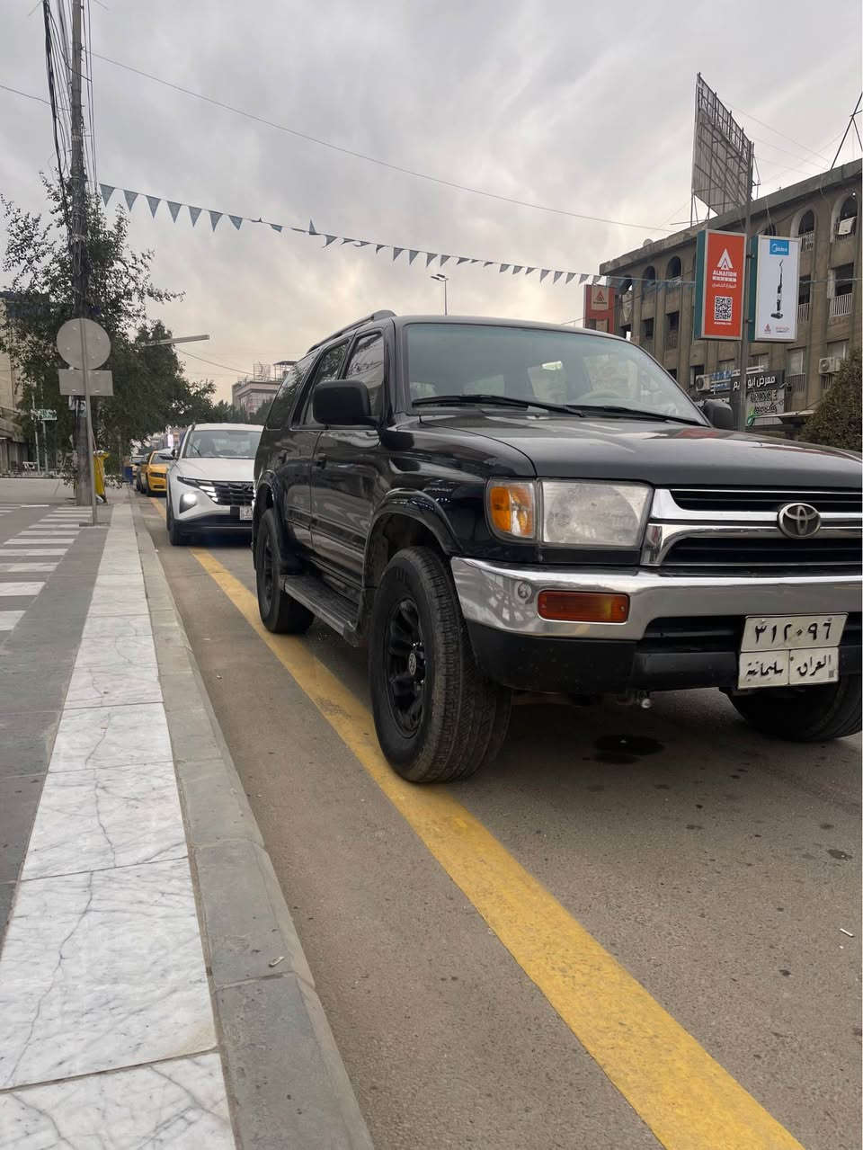 للبيع تويوتا فورنر موديل 1997
فول مواصفات – سيارة متصرف عليها بالكامل وكلشي بيها شغال 100%

🔹 مكينة 6 سلندر 3400cc
🔹 المكينة كفالة
🔹 السيارة كلها كفالة عامة

🔸 ماشية: 164 ألف كم
🔸 مثبت سرعة أصلي
🔸 تحكم بالبريك والبنزين من الستيرن
🔸 صبغ جديد
🔸 درجة أولى
🔸 ما بيها أي حادث نهائيًا
🔸 السيارة كلش نظيفة ومرتبة

🛞 التايرات جديدة كليًا ومخليتها بـ 350 ألف

📌 رقمها سليمانية
📌 تتحول باسمك ثاني يوم مباشرة

سيارة قوية ومضمونة، جاهزة للاستخدام والسفر، ما تحتاج أي شي. فرصة ذهبية للي يريد فورنر نظيف وعلى الكفالة
***********
السعر 85 وبيها مجال مو سعرها الله شاهد بس مستعجل على البيعة
مكان السيارة الكرخ حي الأعلام.. Colombo, Sri Lanka
