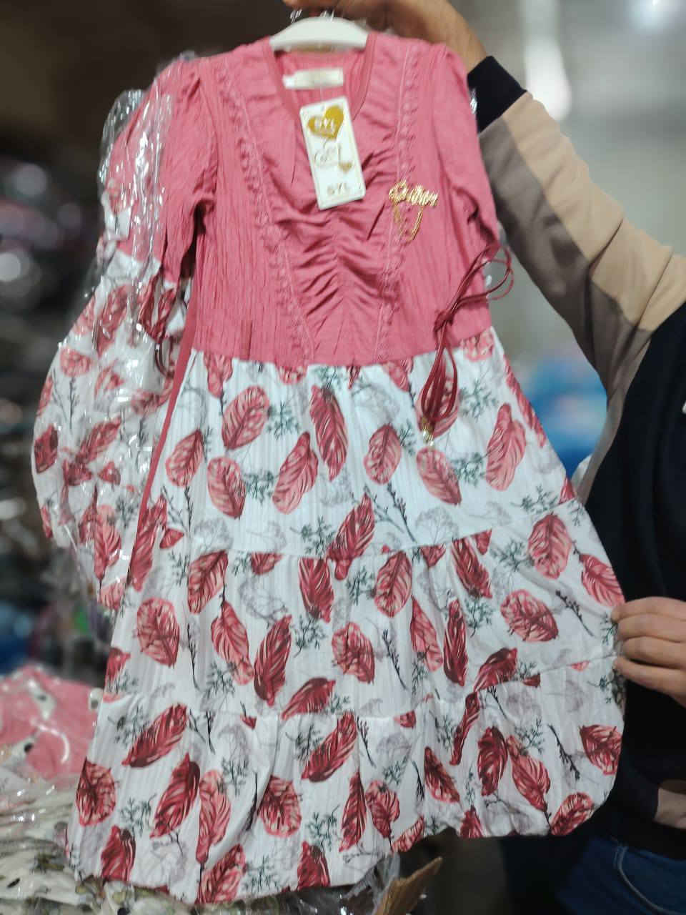 جديدنااااااااا وصل 😍😍 
فستان بناتي قطعتيين 
فستان مع ستريج
قياس من 1الى4سنوات
قياس من 5سنوات الى8سنوات
قياس من 9سنوات لل12سنة
للطلب واتس اب ***********
متوفر خدمة توصيل لكافة محافظات العراق 🚗🚗
