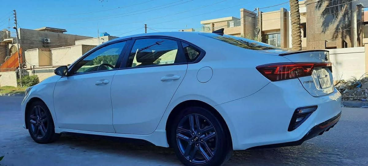 فورتي  2020 مواصفات جيتي لاين  
حادث منشور بالصور  ايرباك برده فقط وبيها صبغ كلير امريكا بدون حادث  بنيد وجاملغ ايمن  
السياره ماشيه 63 الف   
مكاني بغداد  السعر 130 ‭0773 498 7875‬
