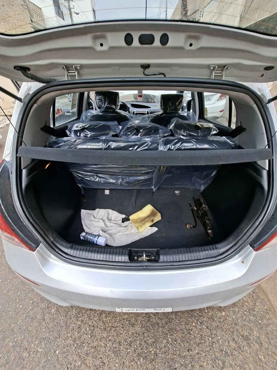 السلام عليكم هيونداي  2013 i20  للبيع رصاصي رقم واسط مكانها بغداد وراعيها بغداد السياره مكفوله مكينه وكير  وتبريد  وتدفئه كله شغال بيها بيها مكانات صبغ وبعض الحالوب سعر 75 وبيها مجال
 للاستفسار ***********
