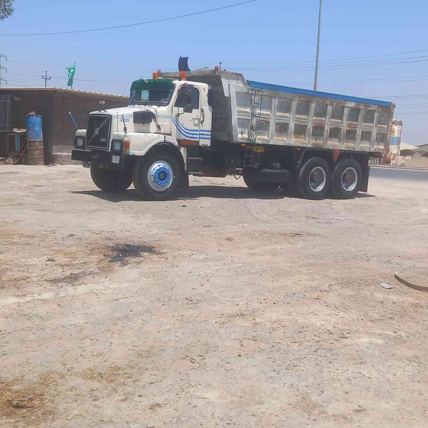 سلام عليكم فالفو موديل 91 بسمي مكينه اف 12 كير 4/4 وفقسه تخم تاير مجموعه فراشه دوشمه جديده كهربئيات كامله حداديه كامله السعر 28 وبيها مجال مكانه نجف ناحيه العباسية الا ستفسار ***********
