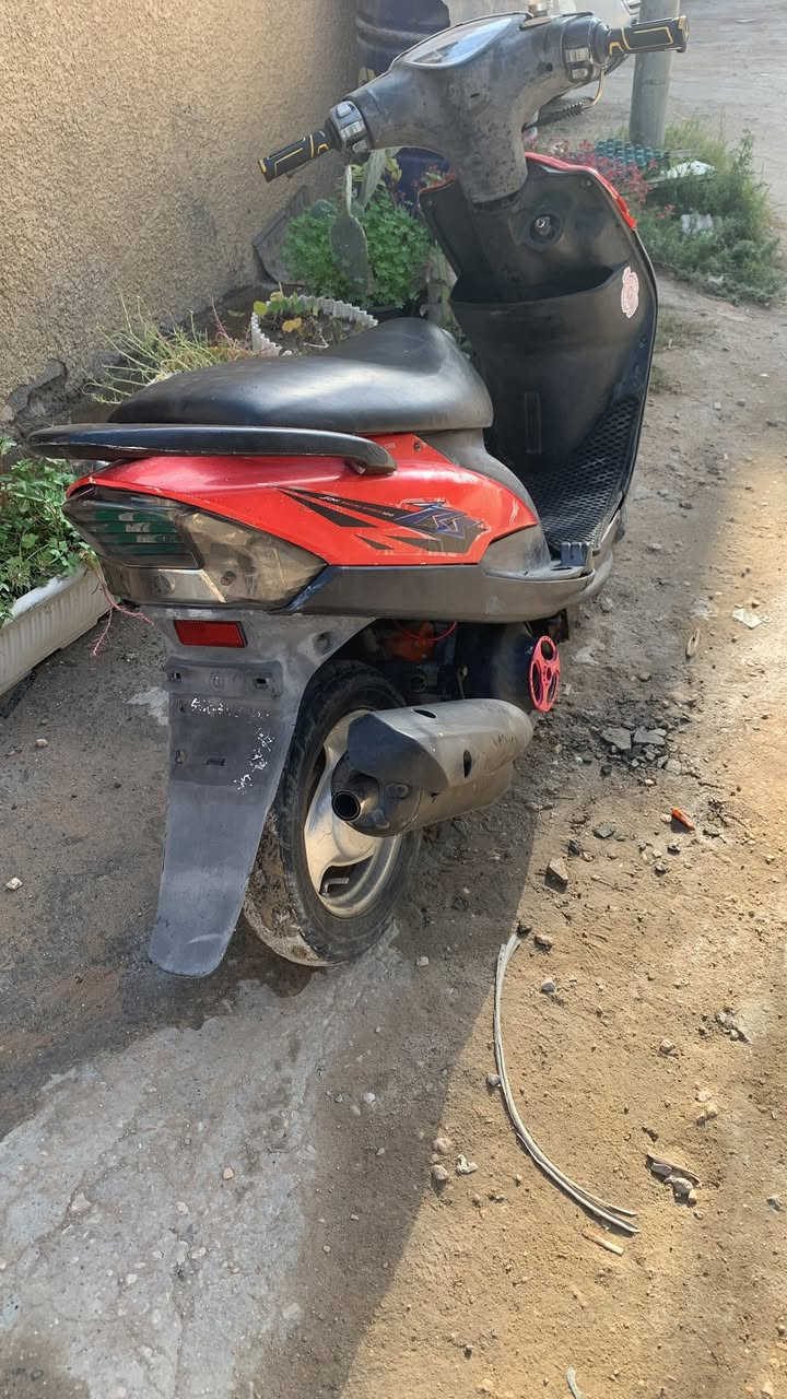 سلام عليكم ماكس عدله للبيع مكينه 55 ما شاء الله خير من الله شلعه معدل تفتحت تزويد ما كامت 
كلها كامله بس كتف اشاير ينراد الها وبنز مال بريك خلفي *********** بي واتساب السعر 525 وبيها مجال مستعجل ع البيع
