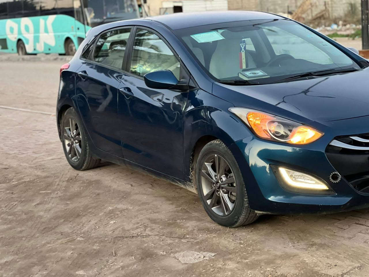 شباب السلام عليكم  بيع سريع
اللنترى بسمي موديل ٢٠١٦ تحويل مباشر 
محرك ٢٠٠٠ ... وارد امريكي  جاملغ امامي فقط
بدون دواخل ولا ايرباك وشرط السونار وين ميعجبك بابل
الاسكندريه  السعر ٩٨  وبيها مجال للاتصال ***********
