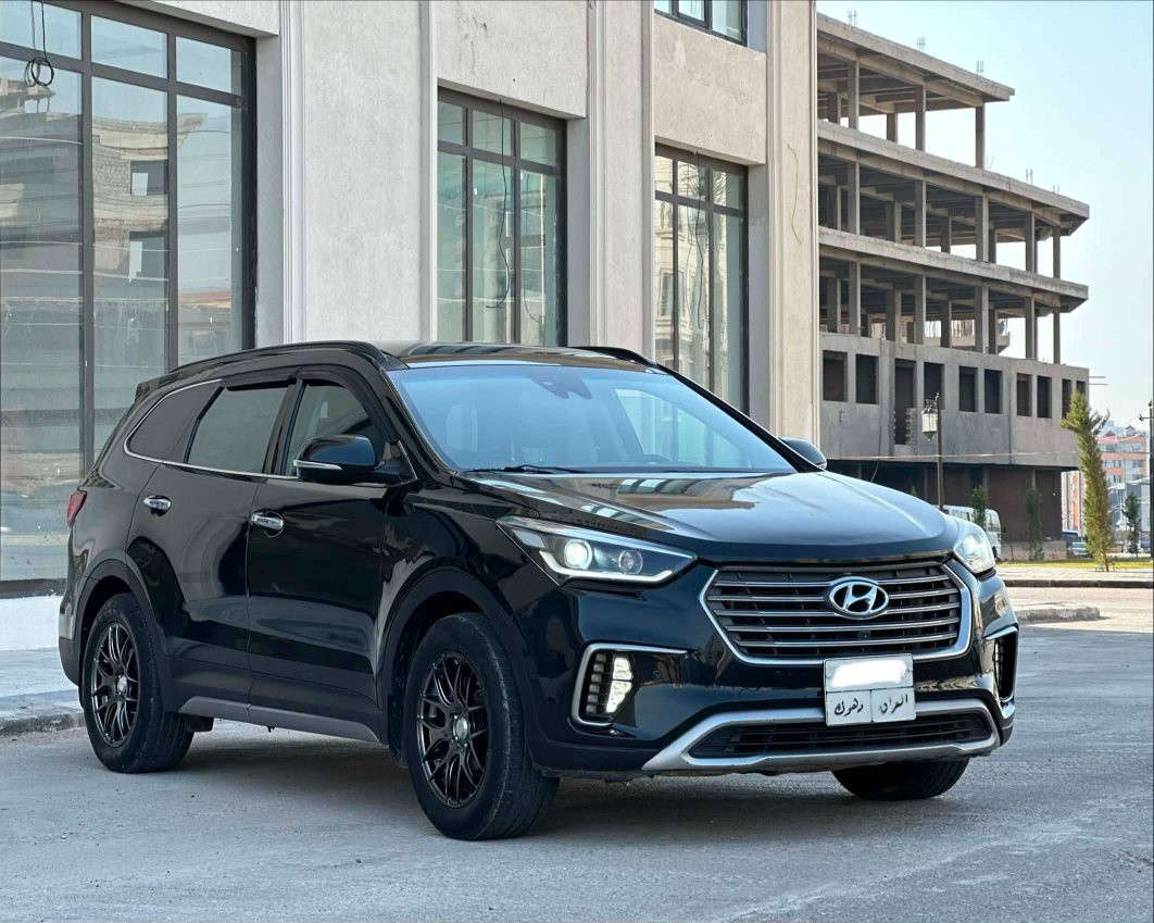 🚙 للبيع – هيونداي سنتافي جراند 2018 (فل كامل)  
وارد امريكا 
✔️ محرك 6 سلندر – 3.3 لتر
✔️ فل كامل (Full Option)
✔️ الممشى: 90 ألف ميل
✔️ محرك وكير بحالة ممتازة (شرط)
✔️ إيرباق سليم
📌 الملاحظات:
🔹 بيها بوند + ربع جملوغ
🔹 السيارة بشكل عام نظيفة
💰 السعر: 166 (سعر مناسب وقابل للنقاش)
📞 للتواصل: ***********
📩 للجادين فقط.
