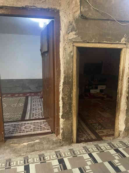 بيت للبيع المساحه 200متر زراعي اقرار محكمه السعر 32مليون العنوان طويريج شارع اربعين الاتصال ع الرقم ***********
