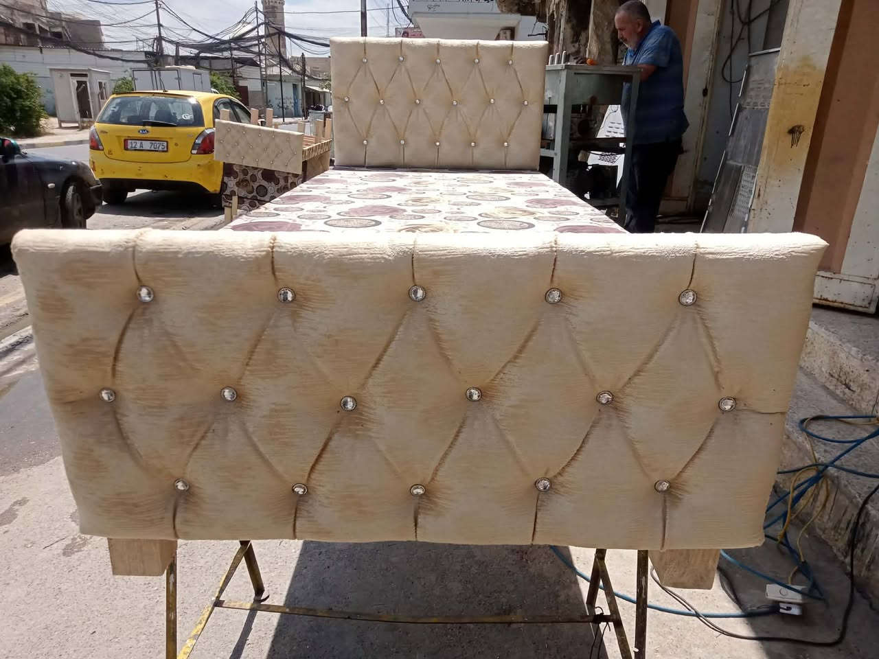 توصيل مجاني داخل الموصل 

تخت نفر خشب عراقي جديد بلوك احمر _16 ملم
رجلين 6_3×3_
السعر_ 55_
 التوصيل مجاني داخل الموصل  الون حسب طلب للحجز خاص

شرط اي اختلاف يرجع الطلب بيد المندوب بدون دفع اي مبلغ 

ملاحضه 
الون حسب طلب الزبون @إشارة


**إذا كنت صاحب هذا الإعلان وتريد حذفه لأي سبب، رجاءا أرسل رسالة إلى الدعم الفني**