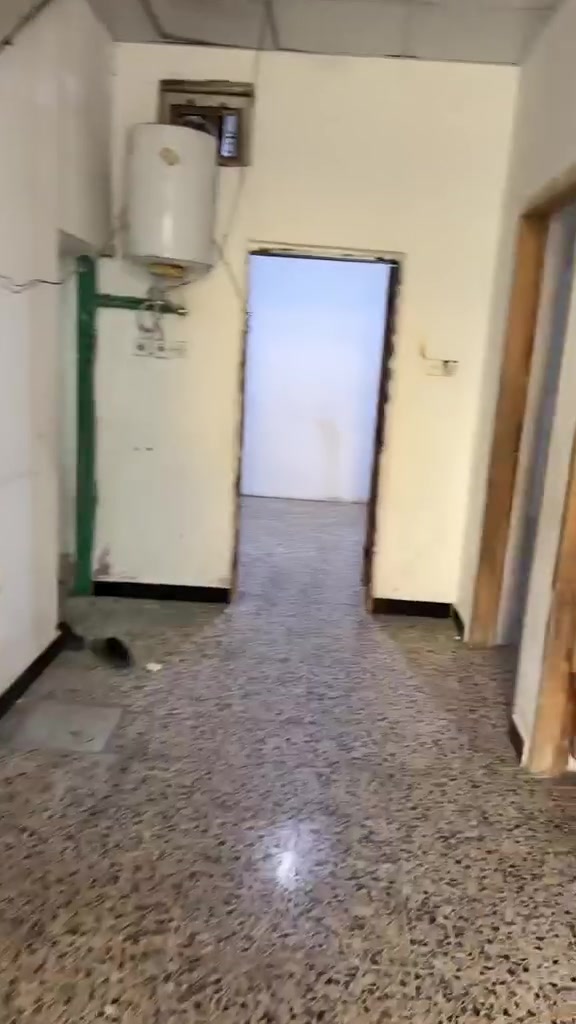 مشتمل ارضي للايجار بالقبله بحي الجامعه قرب مدرسة الاستبرق بيها غرفه نوم وهول ومطبخ وصحيات وكيزر وتانكي وماطور اجاره قفل 450 اي استفسار على هذا الرقم ***********
