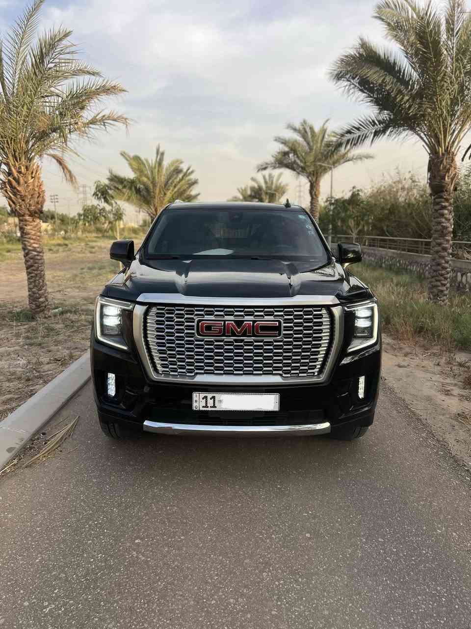 السعر 438🌹 بيع او مراوس 

( عليها رقم مميز جداً بغداد سنويه وهزه جديده بأسمي شخصياً ) 

جمسي يوكن دينالي موديل 2022
وكالة المنصور – وارد خليجي

الممشى: 110  ألف km

داخلية: أبيض أوف وايت (ملكي)
فئة دينالي فل كامل VIP – أعلى المواصفات

7 مقاعد مع كراسي منفصلة

مكينة وكير وكهرباء بحالة ممتازة بدون أي نقص

طخم تاير جديد

المحرك: 8 سلندر بنزين
المواصفات:
فتحة سقف بانوراما
داتا شو (عرض معلومات على الزجاج)
شحن لاسلكي
مرآة وسطية كاميرا
كاميرات محيطية 360 درجة
عدادات ديجيتال
بصمتين وكالة + دخول ذكي
صندوق خلفي كهربائي
ثلاجة
مقاعد كهربائية
تبريد وتدفئة وخزن للمقاعد
رادار + نظام المحافظة على المسار
إضاءة LED
تبريد خلفي منفصل
إطفاء وتشغيل ذاتي
حساسات أمامية وخلفية
إنارة ترحيبية
وبعد بيه هواي مواصفات 
معروفه ميحتاج اذكر

السياره بيه جاملغ مبدل وبنيد صبغ فقط والباقي مكفول تفحص وين ميعجبك

السياره نضيفه كلش وبدون نواقص
وبلعافيه ع الياخذها🌹

السعر 438🌹 بيع او مراوس

*********** ☎️
مكاني النجف الأشرف
